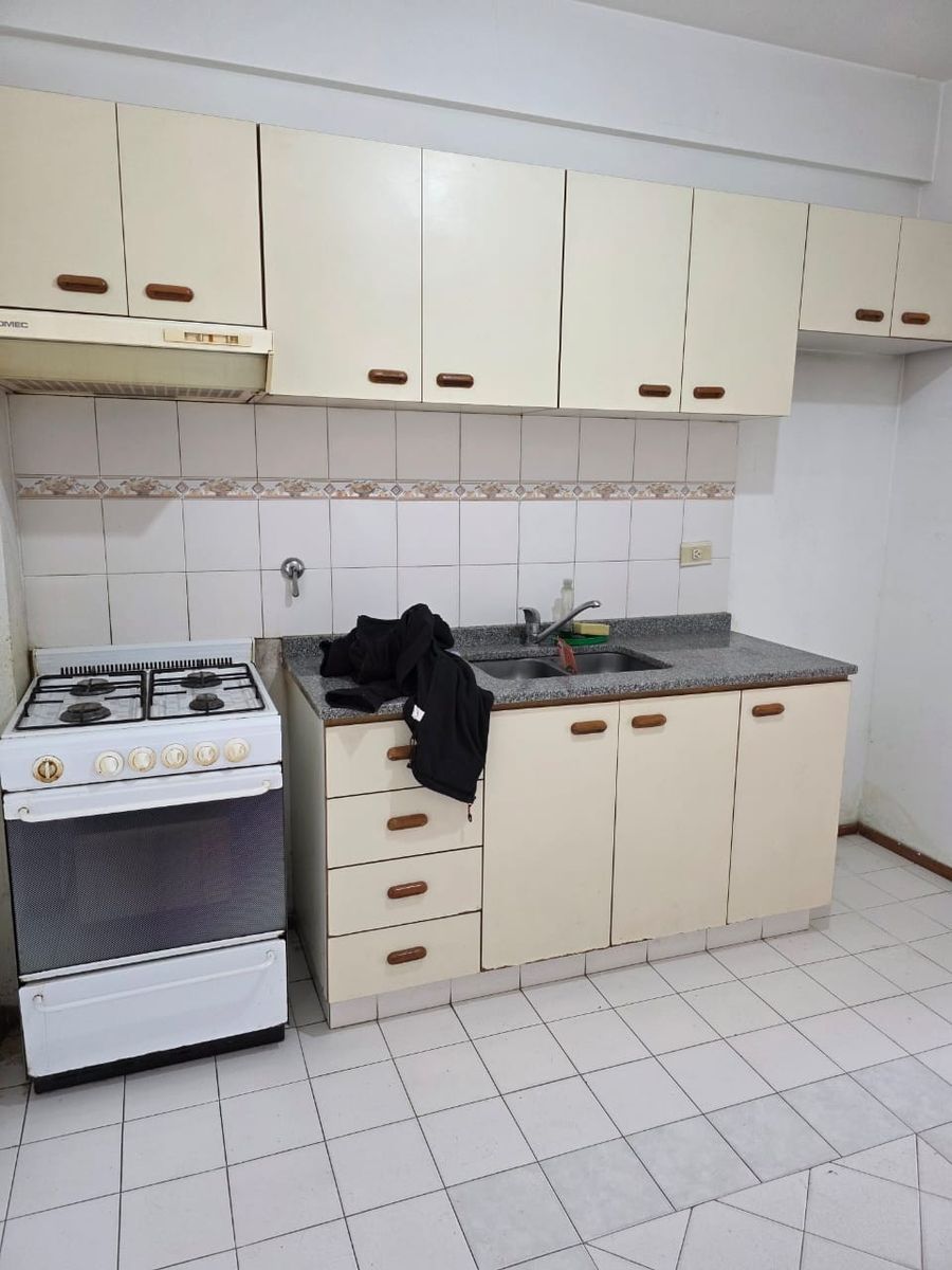 VENTA DEPARTAMENTO 3 AMBIENTES AL FRENTE CON BALCON — foto 4