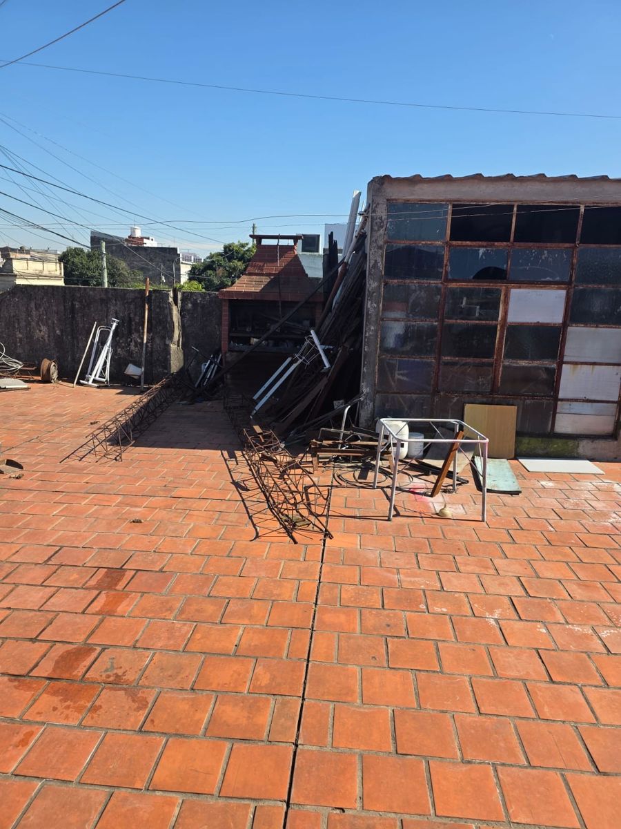 VENTA CASA EN ESQUINA - 16