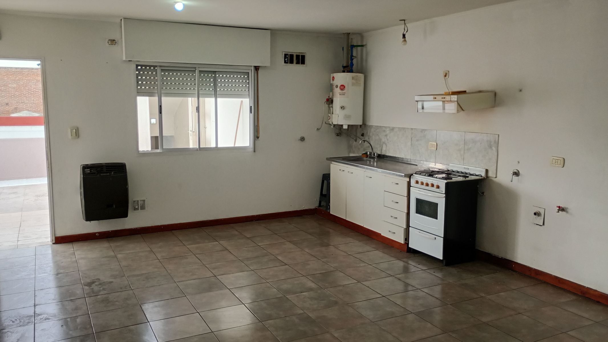 ALQUILER Departamento 2 ambientes en 2º Piso - 1