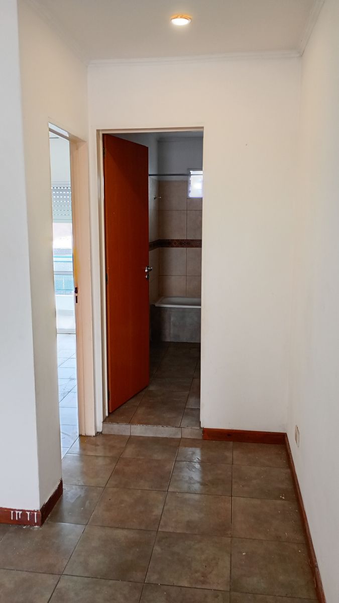 ALQUILER Departamento 2 ambientes en 2º Piso - 4