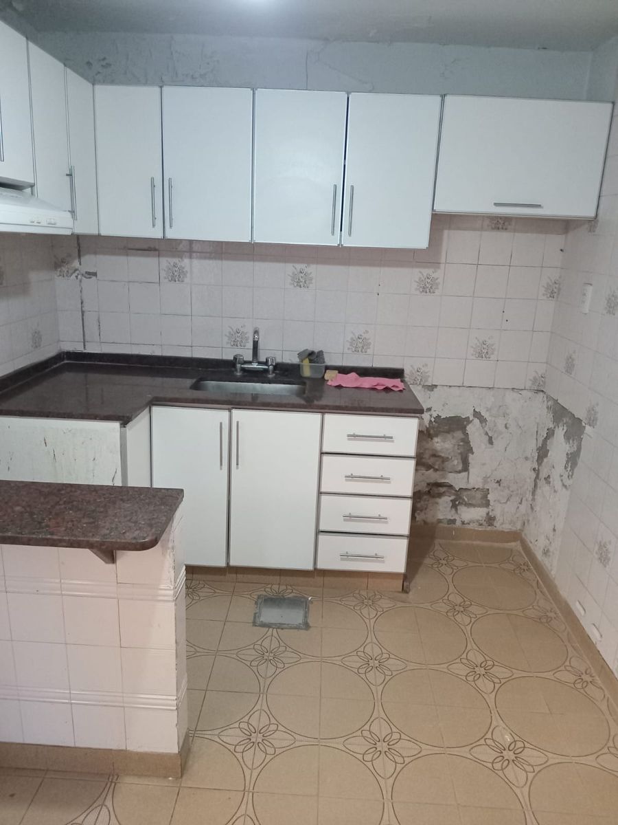 VENTA PH 4 AMBIENTES CON PATIO