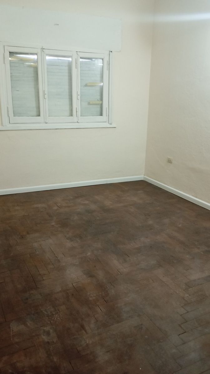 ALQUILER PH AL FRENTE 3 AMBIENTES CON PATIO - 12
