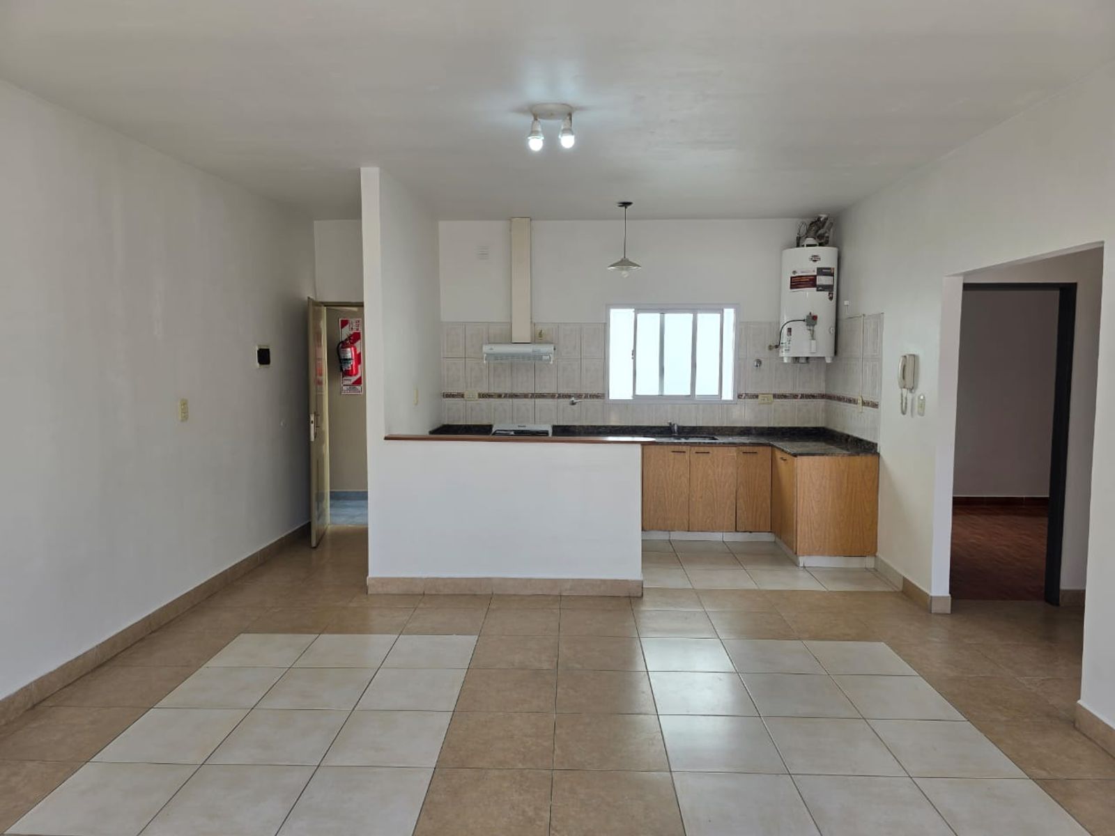 ALQUILER DTO. 3 AMBIENTES CON BALCÓN — foto 3