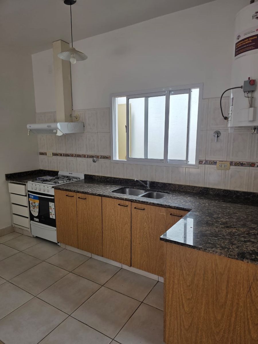 ALQUILER DTO. 3 AMBIENTES CON BALCÓN — foto 4
