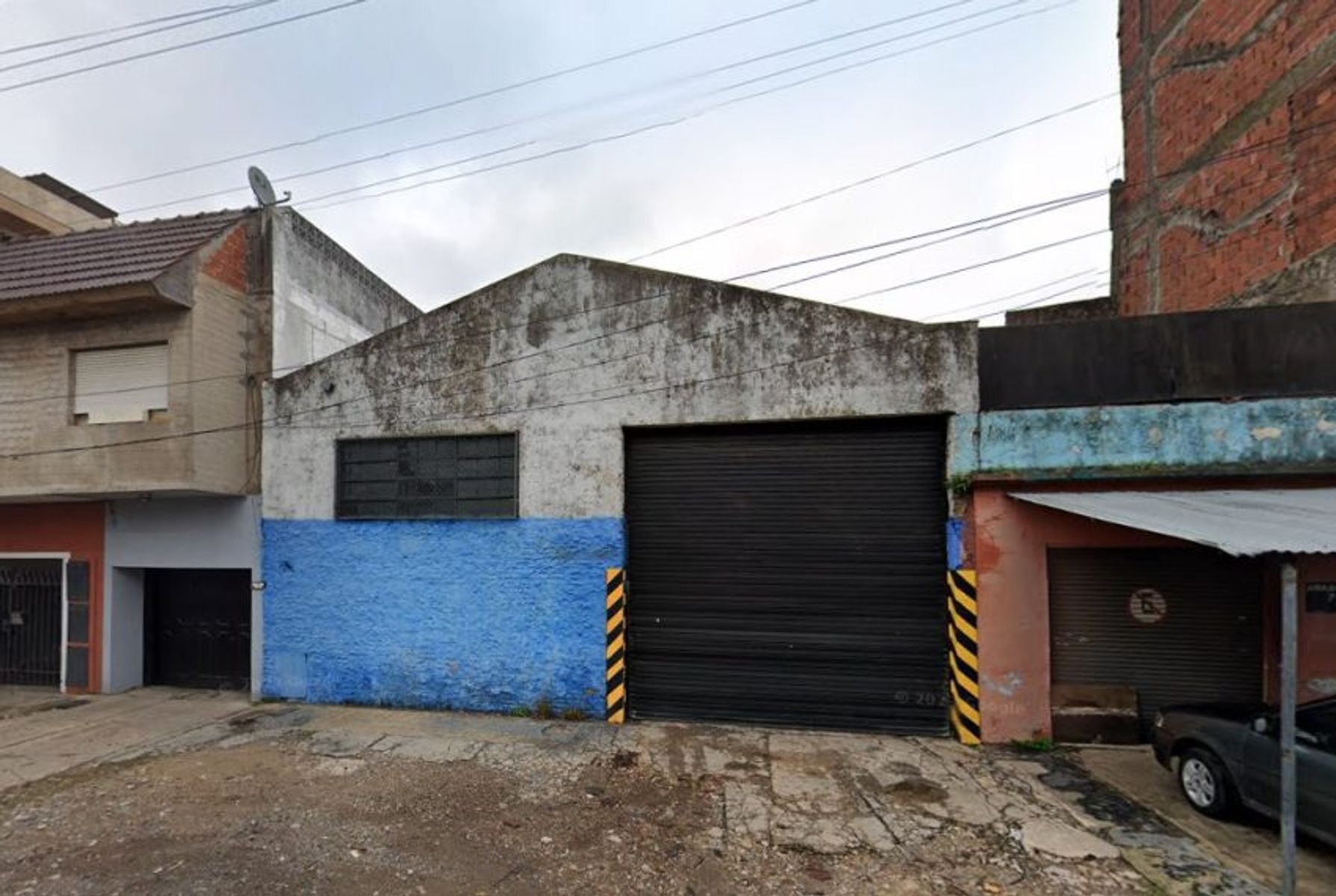 VENTA IMPORTANTE GALPÓN SOBRE CROVARA CON DOBLE SALIDA - 2