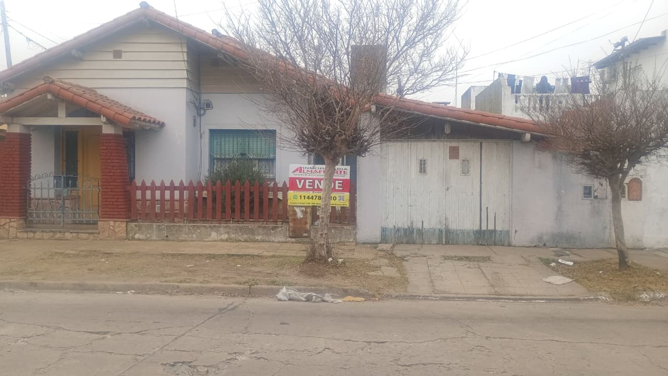 VENTA CASA 3 AMB. EN ESQUINA - 2