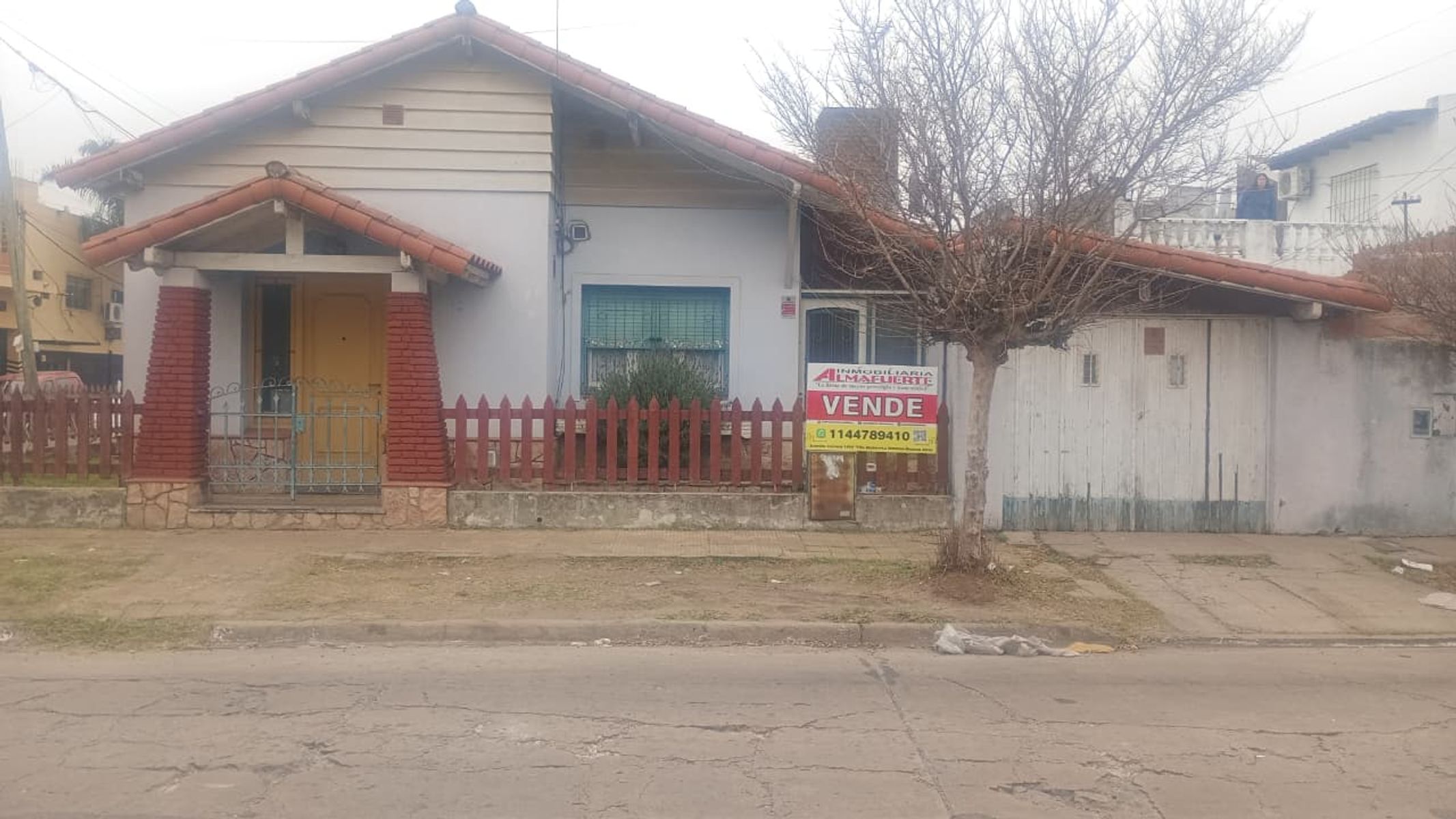 VENTA CASA 3 AMB. EN ESQUINA - 4