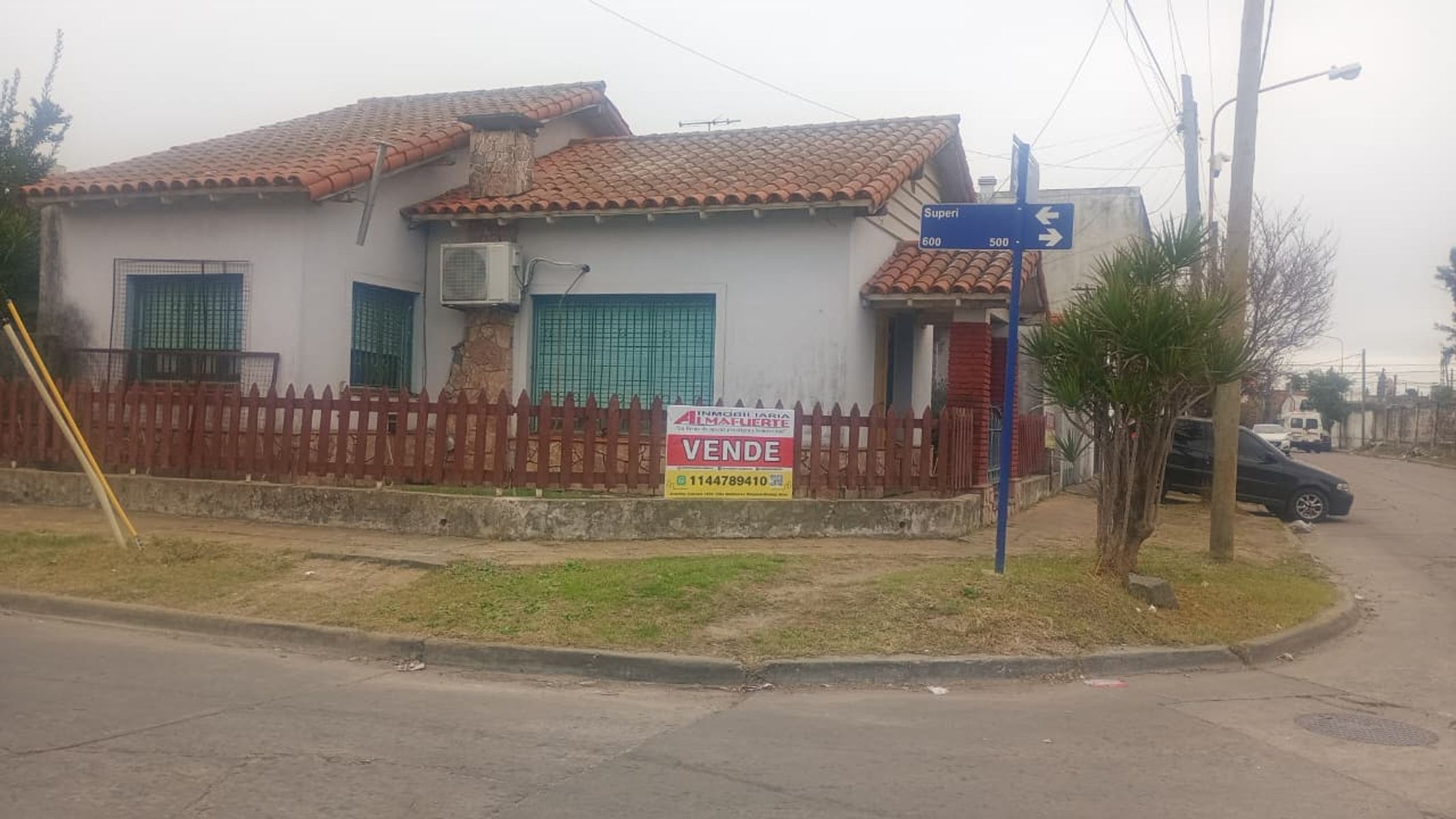 VENTA CASA 3 AMB. EN ESQUINA - 5