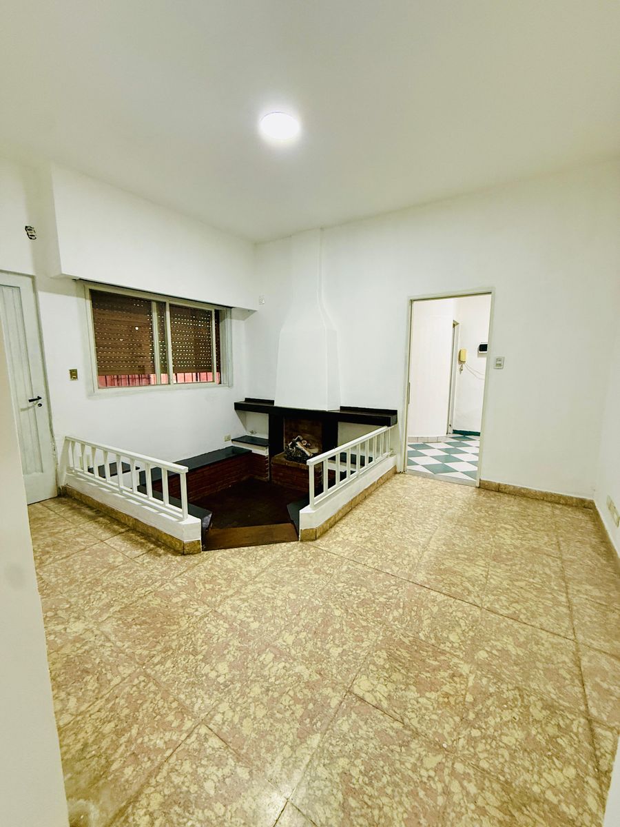 VENTA PH 4 AMBIENTES CON PATIO , TERRAZA , PARRILLA - 2