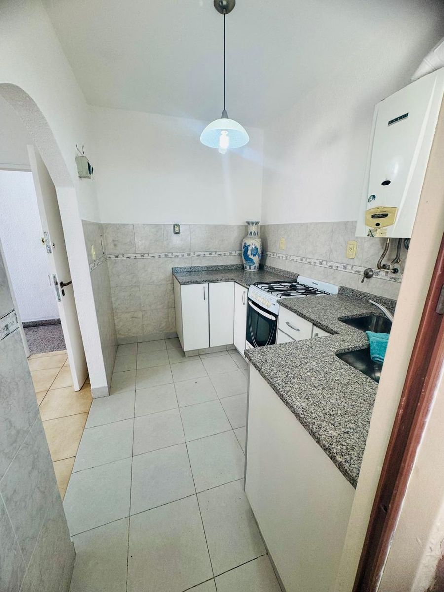 VENTA PH 2 AMBIENTES EN 1º PISO - 2