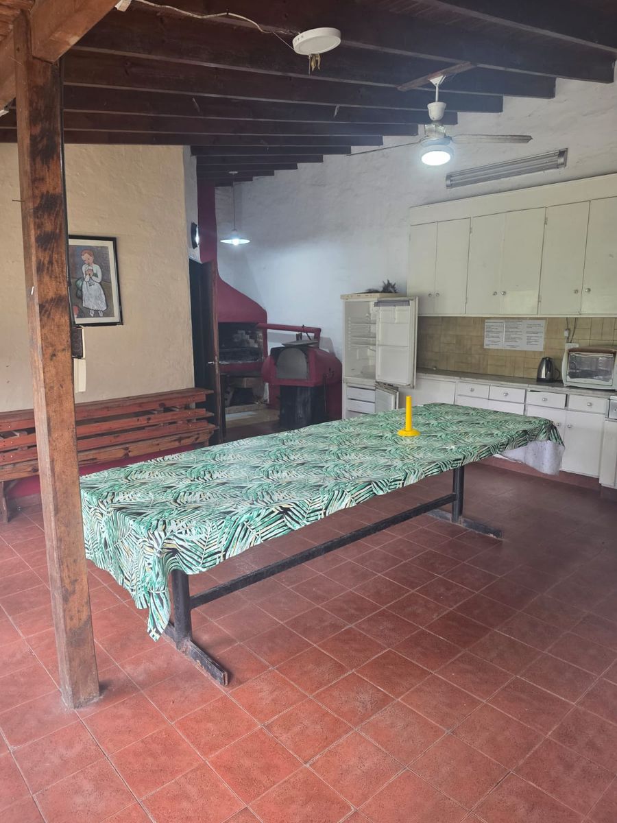 VENTA QUINTA CON PILETA TERRENO DE 1600 m2 EN 20 DE JUNIO - 22