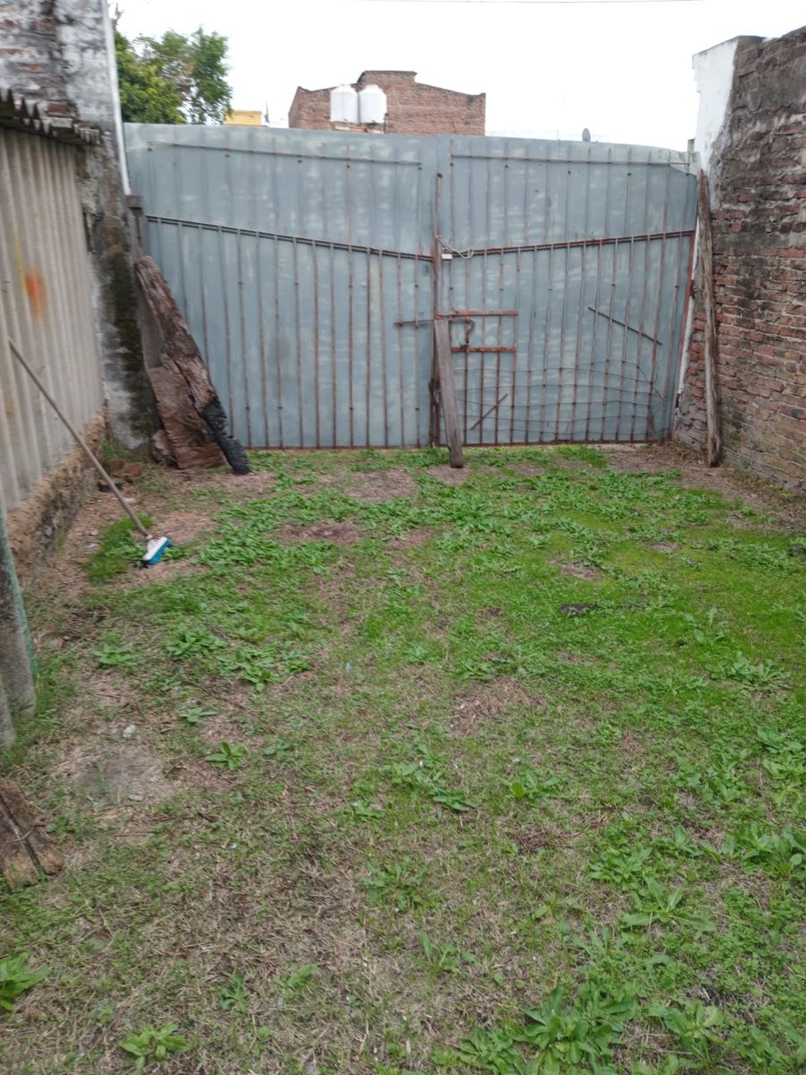 VENTA CASA 3 AMBIENTES - 12