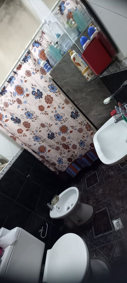 VENTA CASA 5 AMBIENTES CON LOCAL Y JARDIN - 29