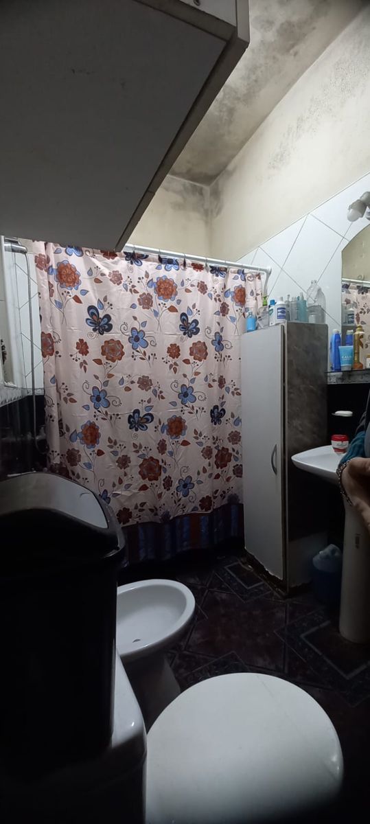VENTA CASA 5 AMBIENTES CON LOCAL Y JARDIN - 31