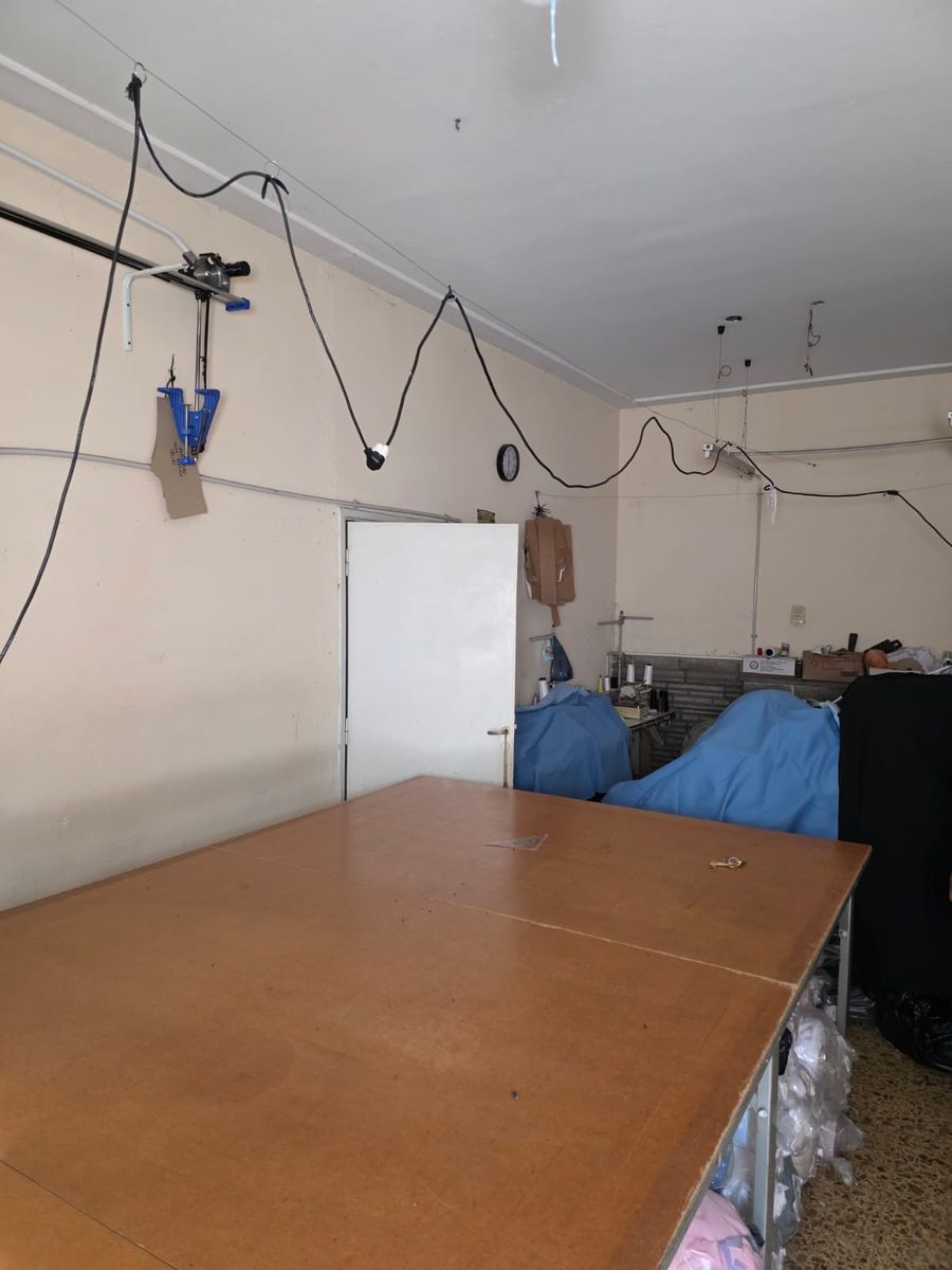 VENTA DOS VIVIENDAS + GALPÓN - 2
