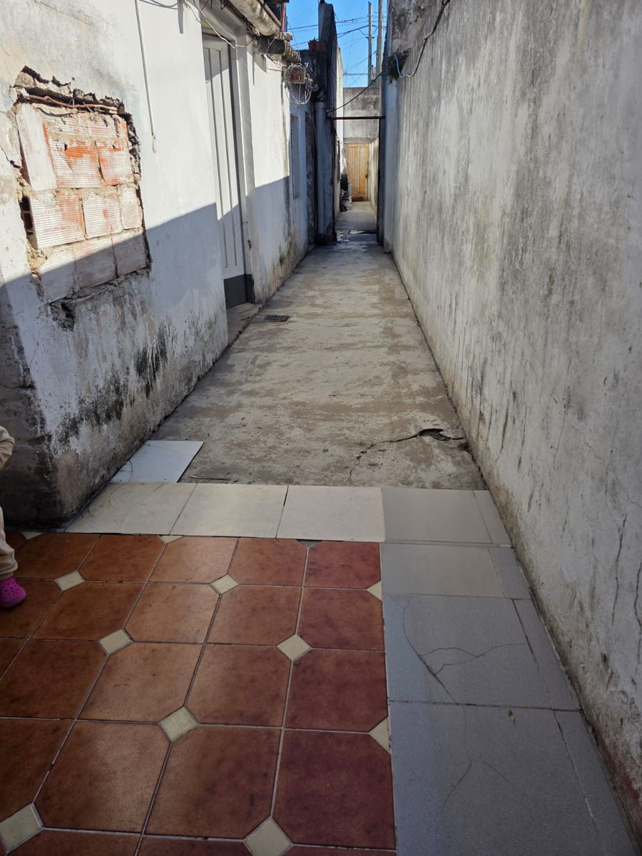 VENTA DOS VIVIENDAS + GALPÓN - 10