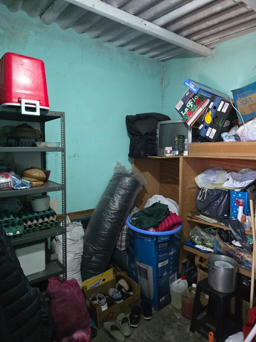 VENTA DOS VIVIENDAS + GALPÓN - 13