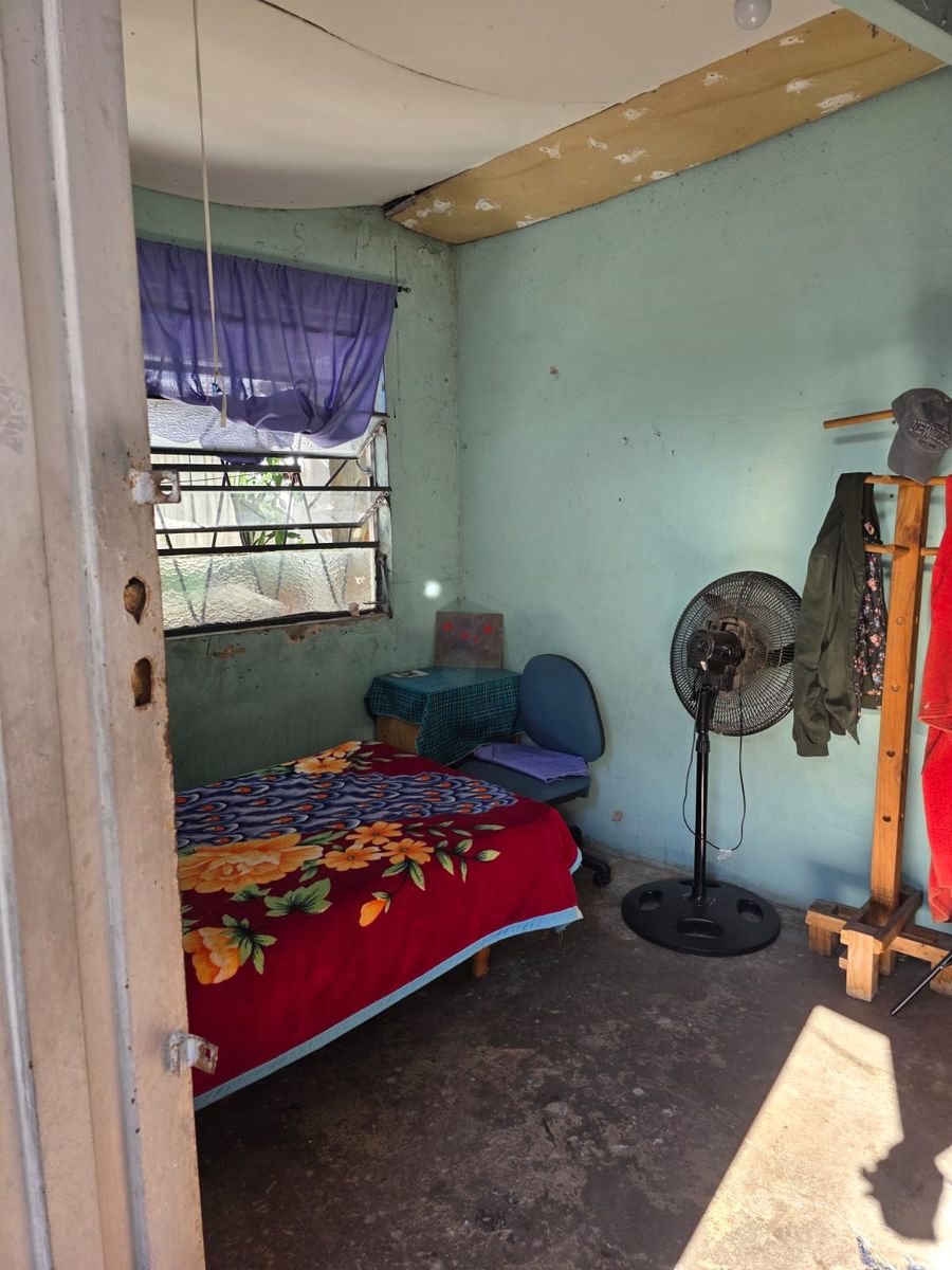 VENTA DOS VIVIENDAS + GALPÓN - 14