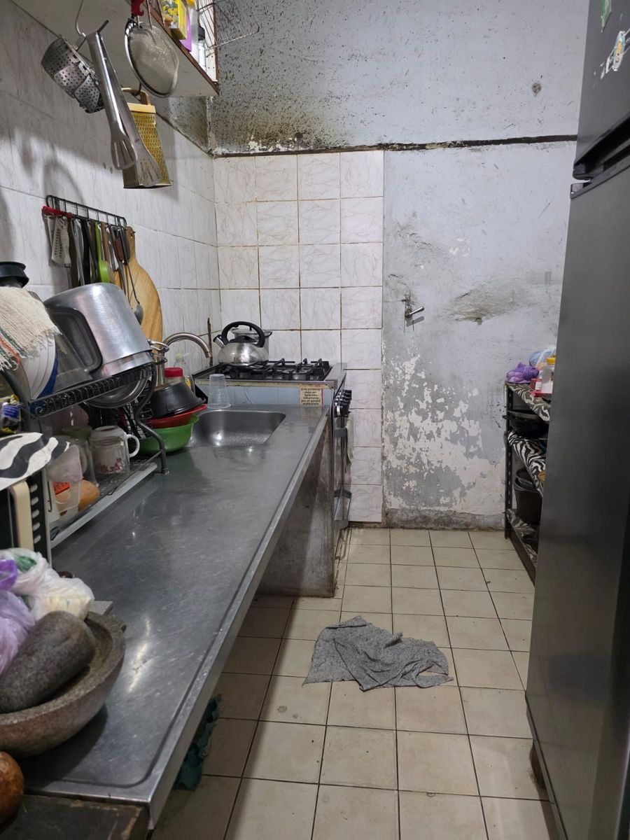 VENTA DOS VIVIENDAS + GALPÓN - 15