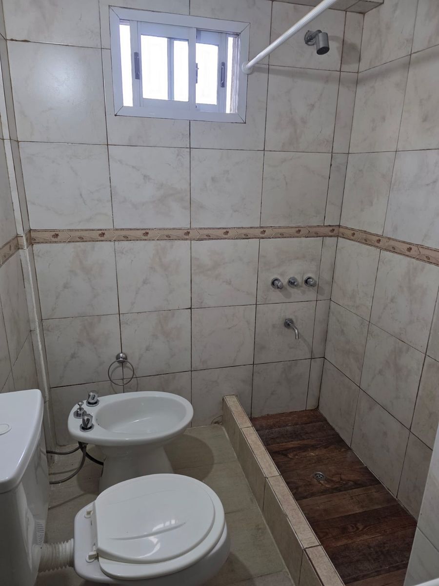 ALQUILER DEPARTAMENTO 1º PISO AL FRENTE - 8