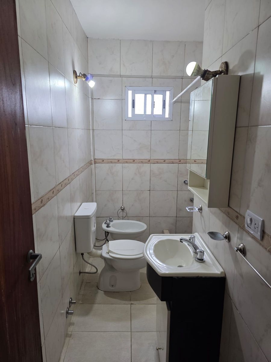 ALQUILER DEPARTAMENTO 1º PISO AL FRENTE - 12