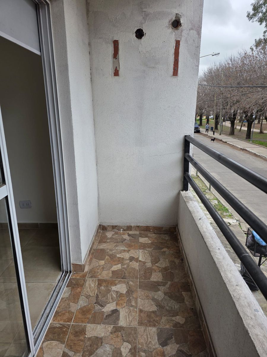 ALQUILER DEPARTAMENTO 1º PISO AL FRENTE - 13