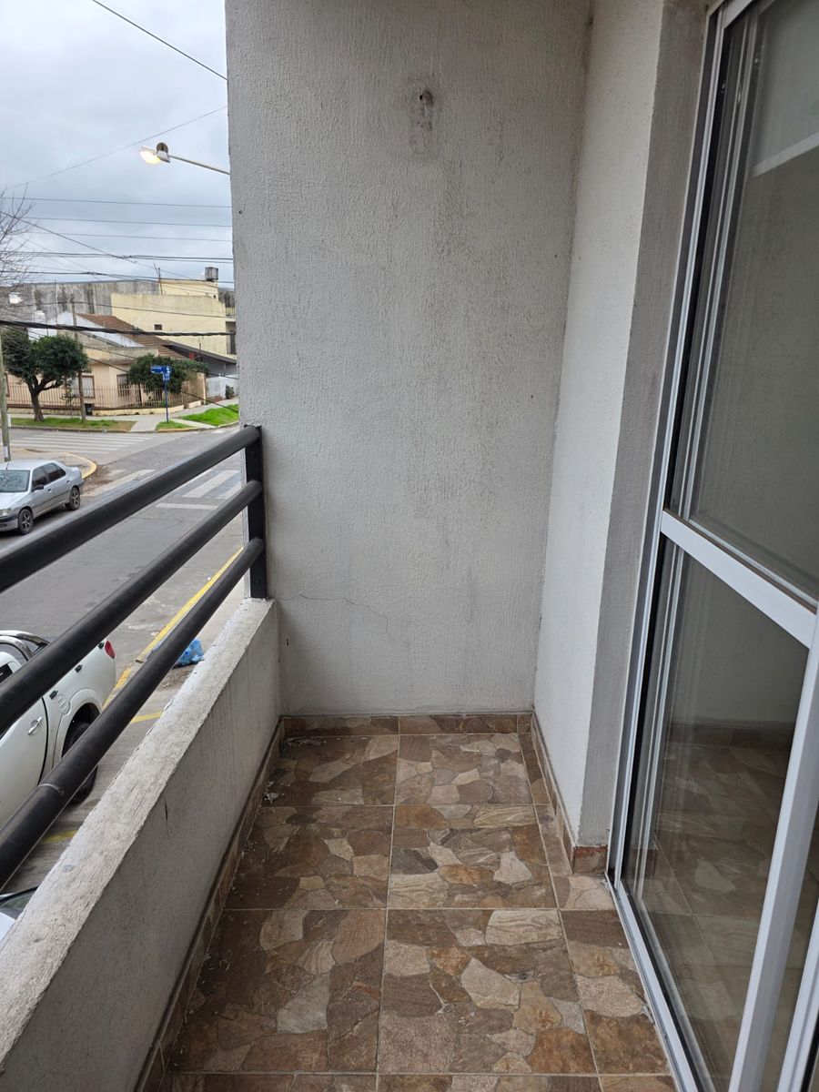 ALQUILER DEPARTAMENTO 1º PISO AL FRENTE - 14