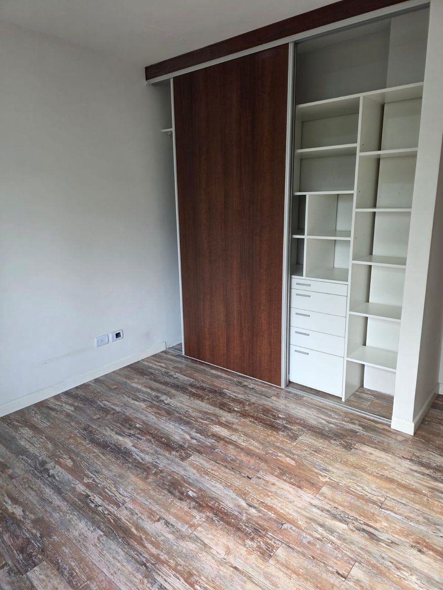ALQUILER Departamento en 1º Piso - Barrio Sendero - 15