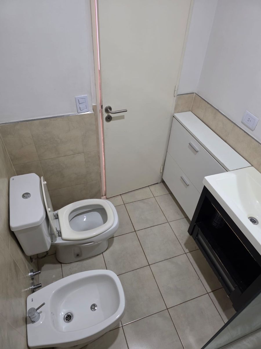 ALQUILER Departamento en 1º Piso - Barrio Sendero - 19