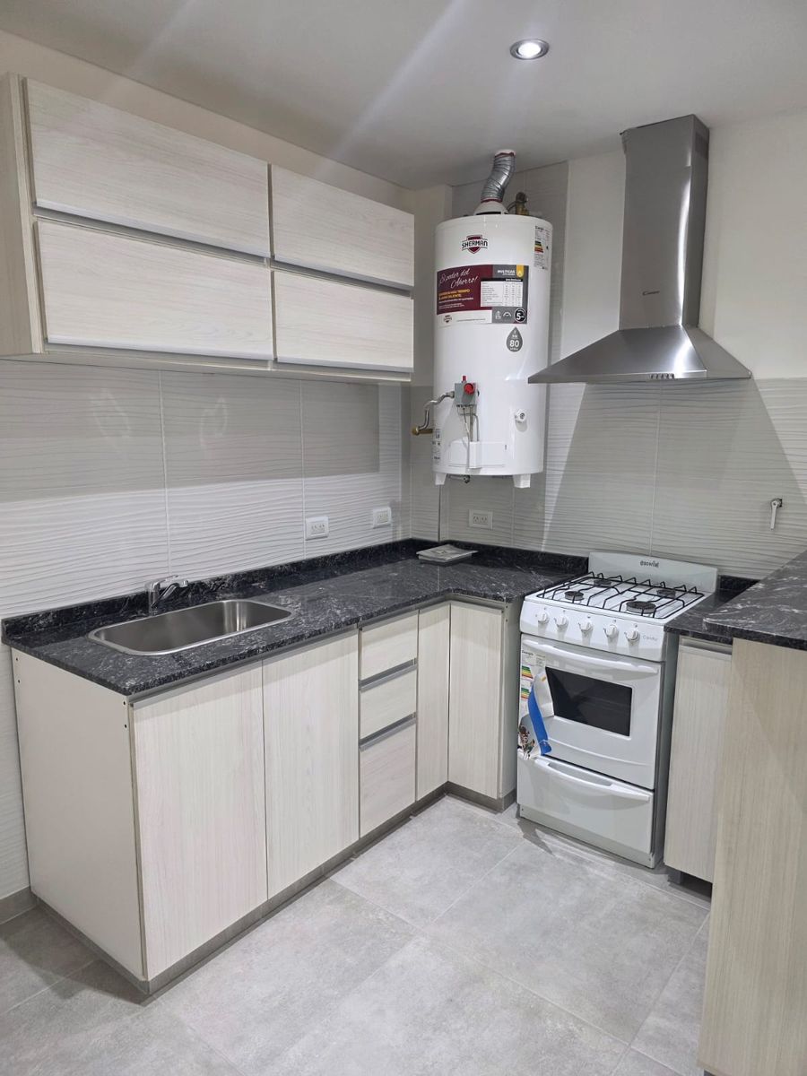 ALQUILER Departamento al frente de 2 ambientes en 2º piso — foto 2