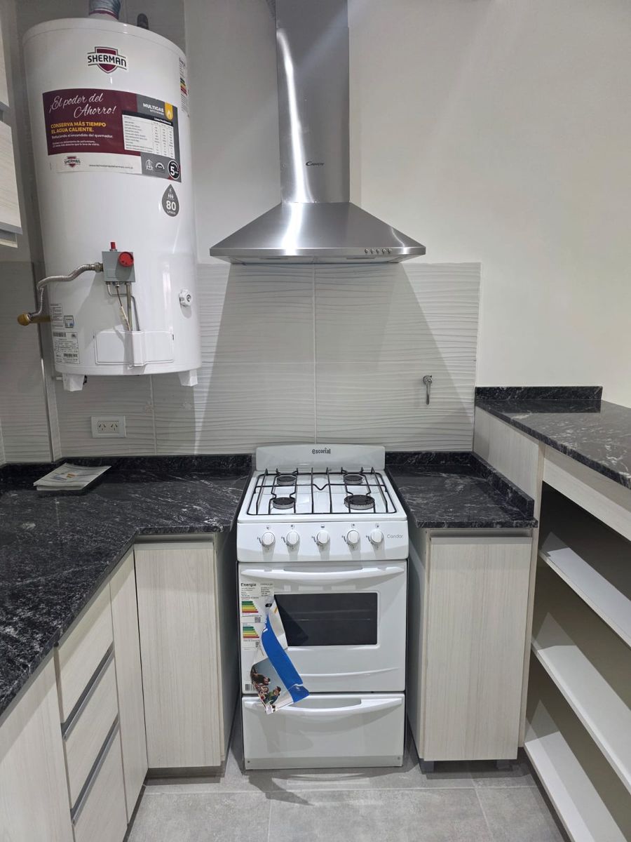 ALQUILER Departamento al frente de 2 ambientes en 2º piso — foto 3