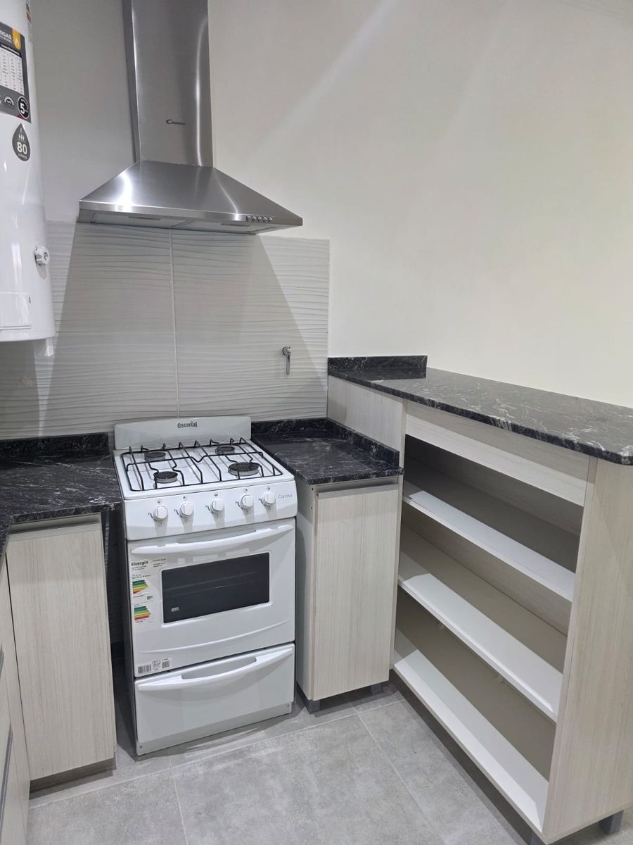 ALQUILER Departamento al frente de 2 ambientes en 2º piso — foto 4