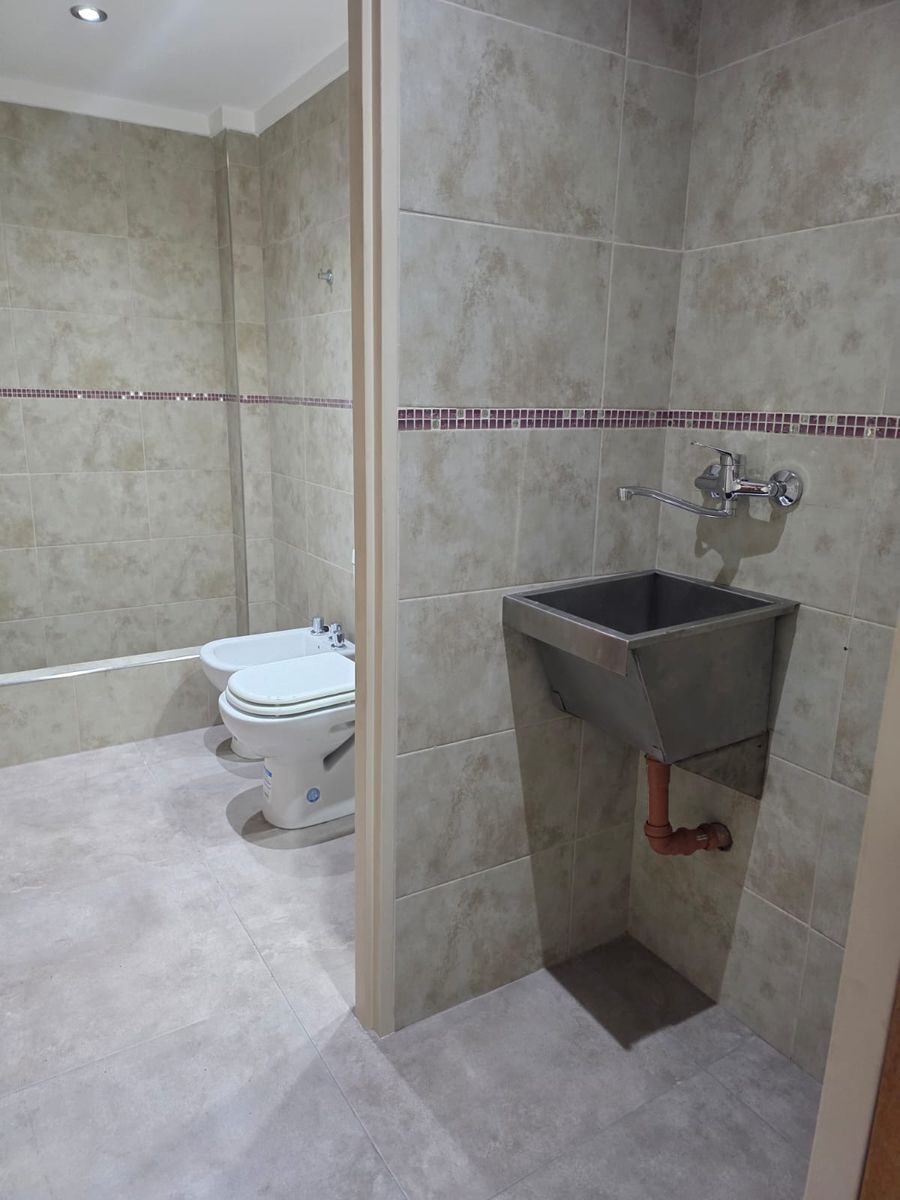ALQUILER Departamento al frente de 2 ambientes en 2º piso — foto 12