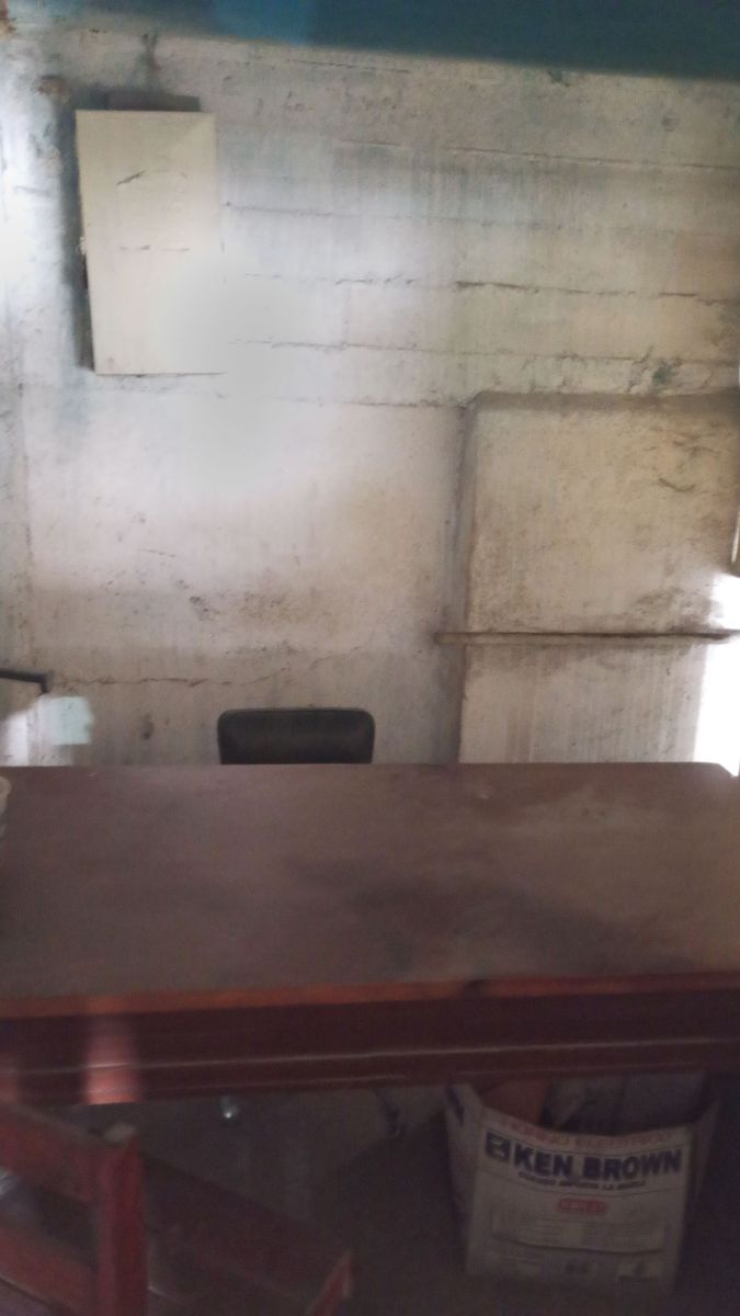 VENTA Amplio Galpón con 2 Departamentos en Block - 8