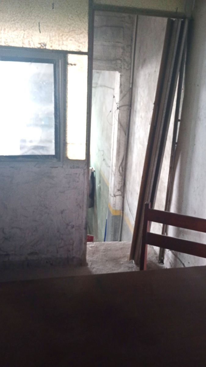 VENTA Amplio Galpón con 2 Departamentos en Block - 9
