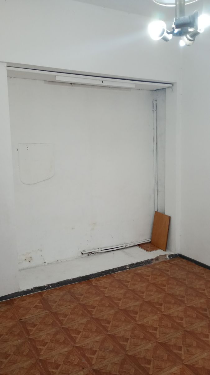 VENTA Amplio Galpón con 2 Departamentos en Block - 21