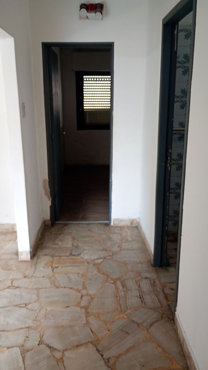 VENTA Amplio Galpón con 2 Departamentos en Block - 22