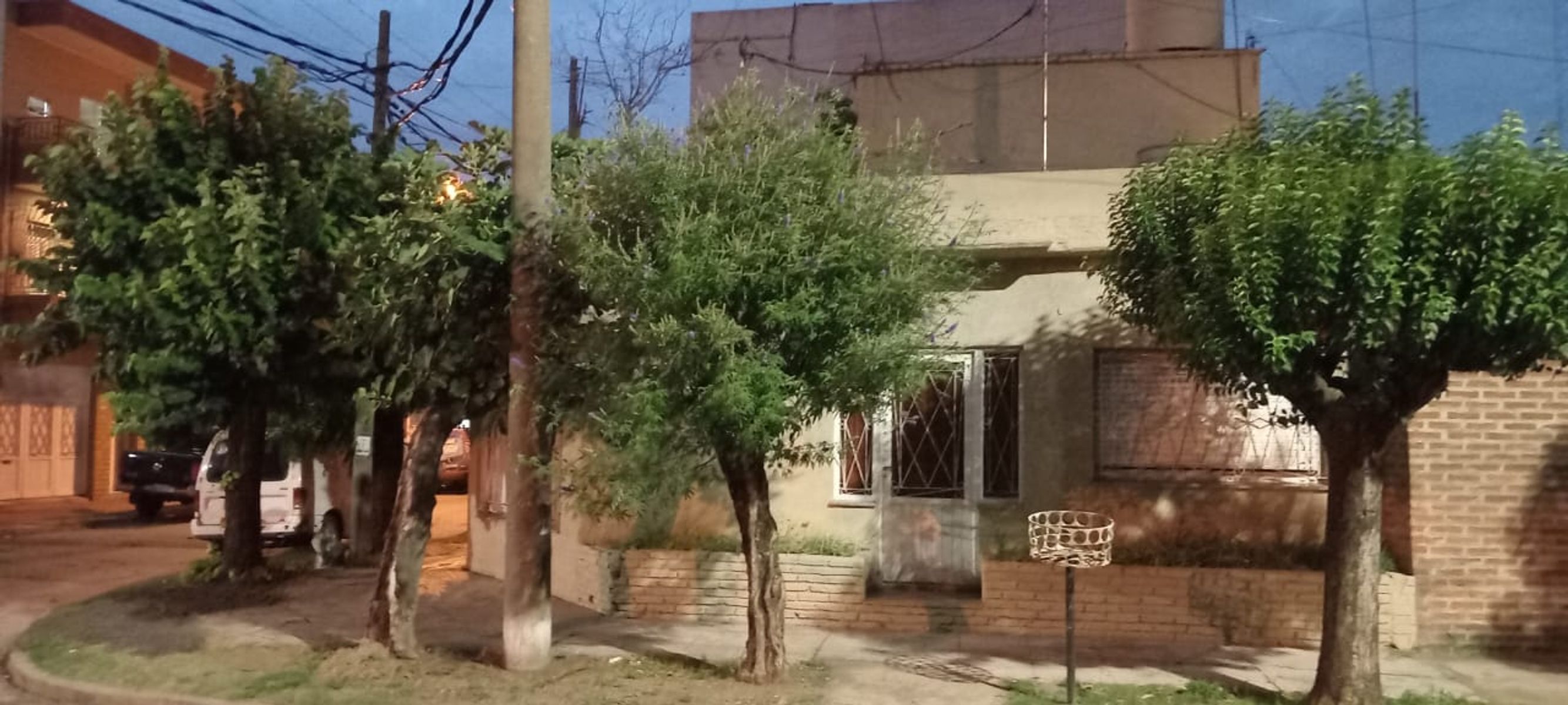 VENTA 2 Casas sobre lote en esquina - 1