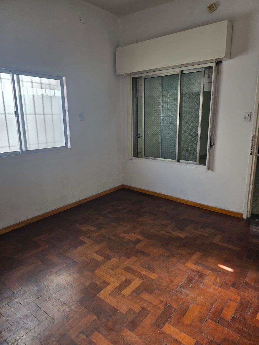 VENTA PH al Frente de 3 ambientes con Garage - 12
