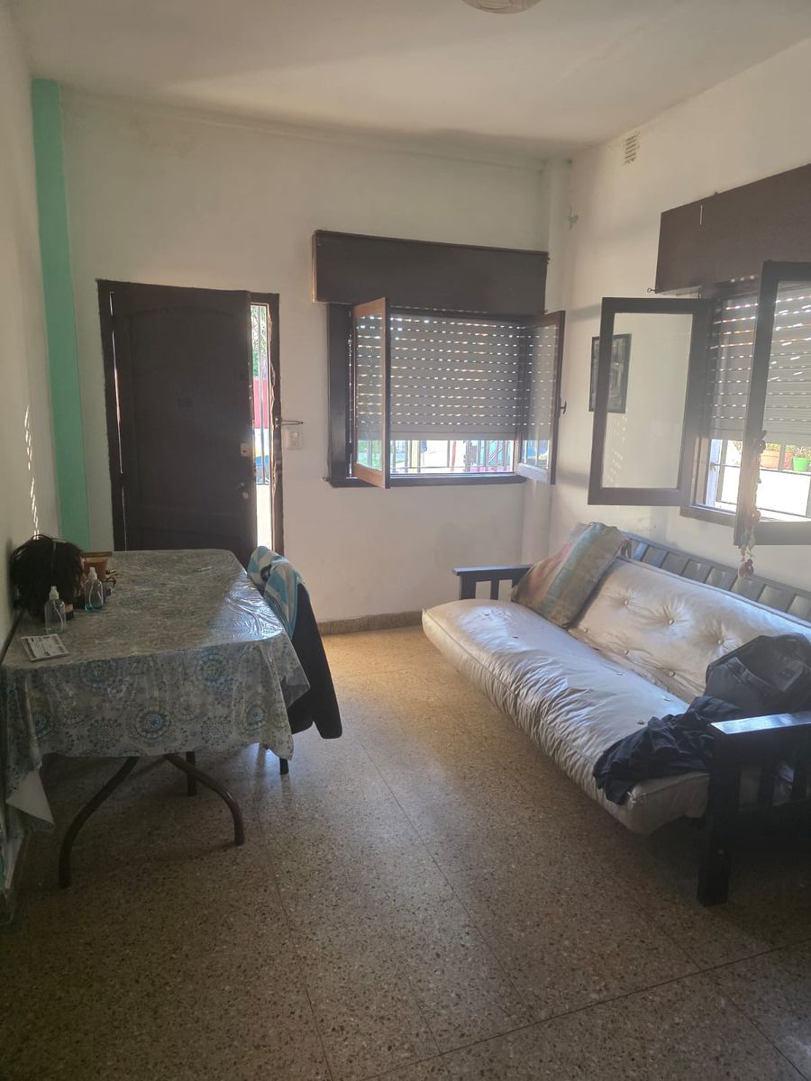 VENTA Casa de 3 ambientes al frente con vivienda de 3 ambientes al fondo - 7
