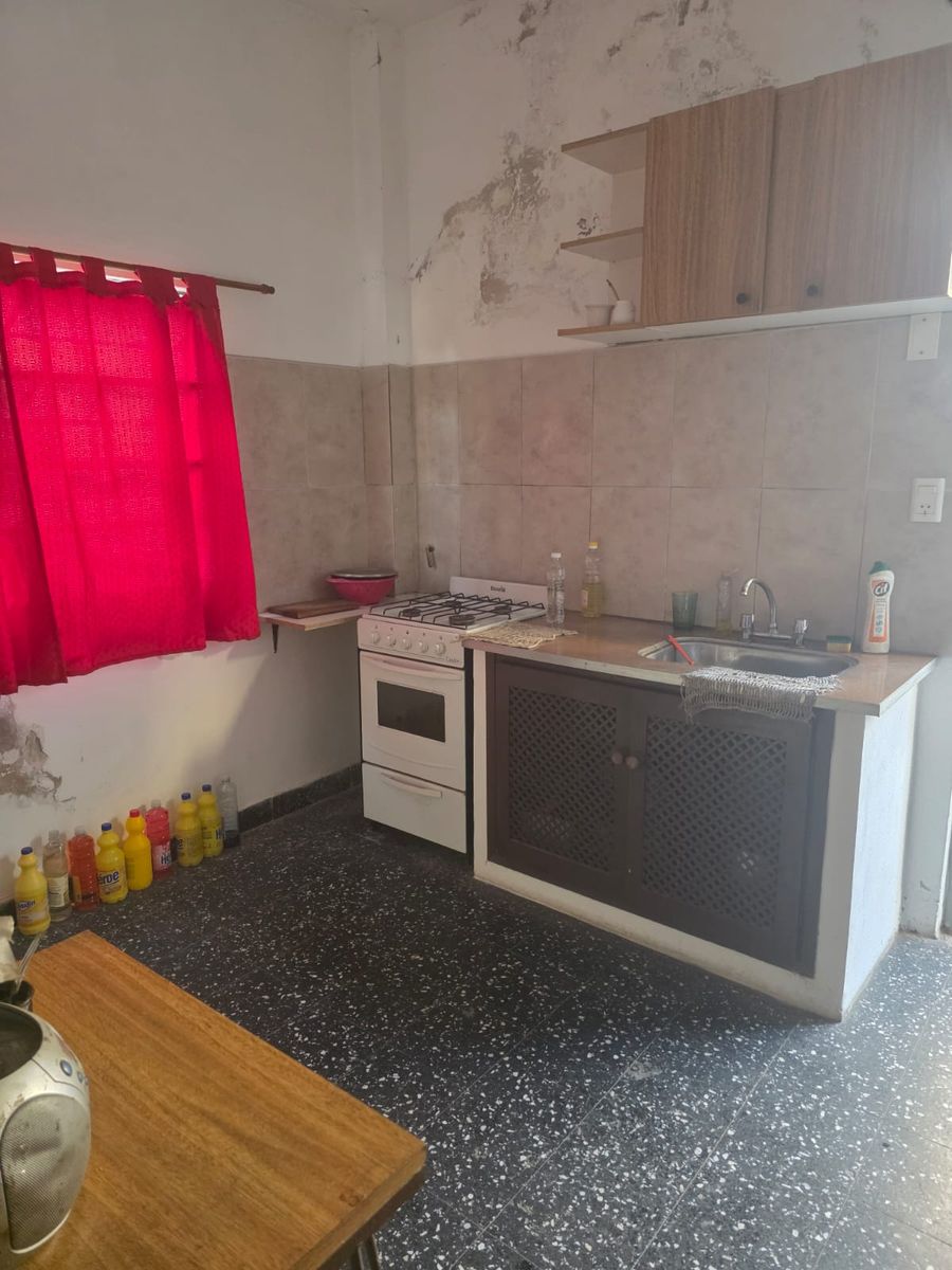 VENTA Casa de 3 ambientes al frente con vivienda de 3 ambientes al fondo - 8