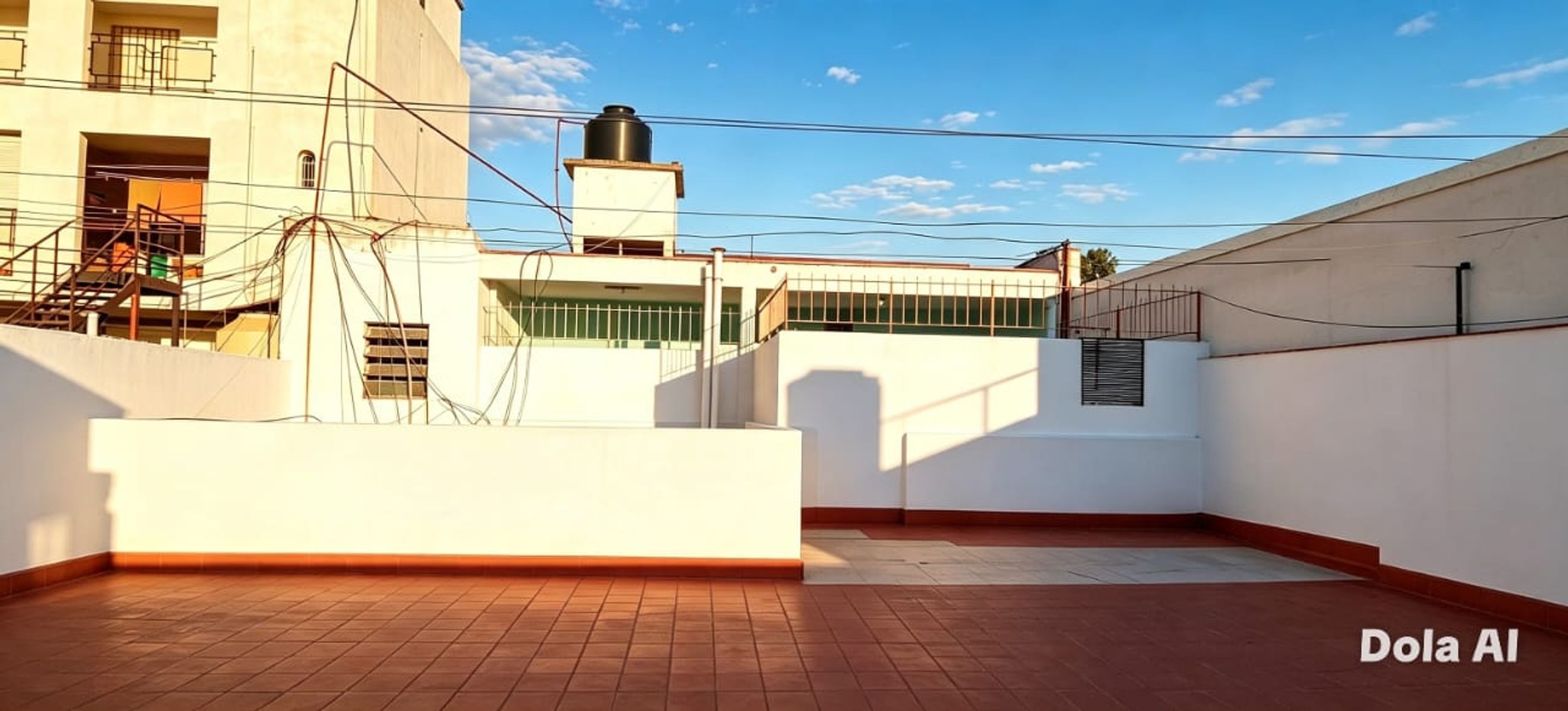 VIVIENDA MULTIFAMILIAR A RECICLAR PROPIEDAD DE RENTADE 677 m2 CON 2 LOCALES +CASA +DEPARTAMENTO 3 AMBIENTES EN TAPIALES — foto 5