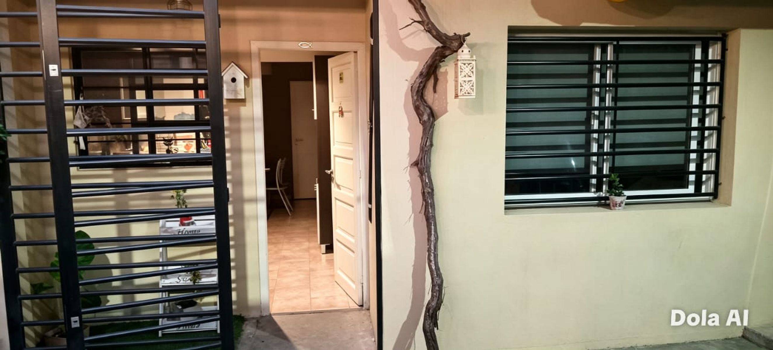 ¡ESQUINA ÃNICA EN MADERO 224m2 - 2 CASAS EN 1 LOTE - 6 Ambientes - Garage Cubiero y Una entrada de auto + Terraza + Patio con Parrilla - 4