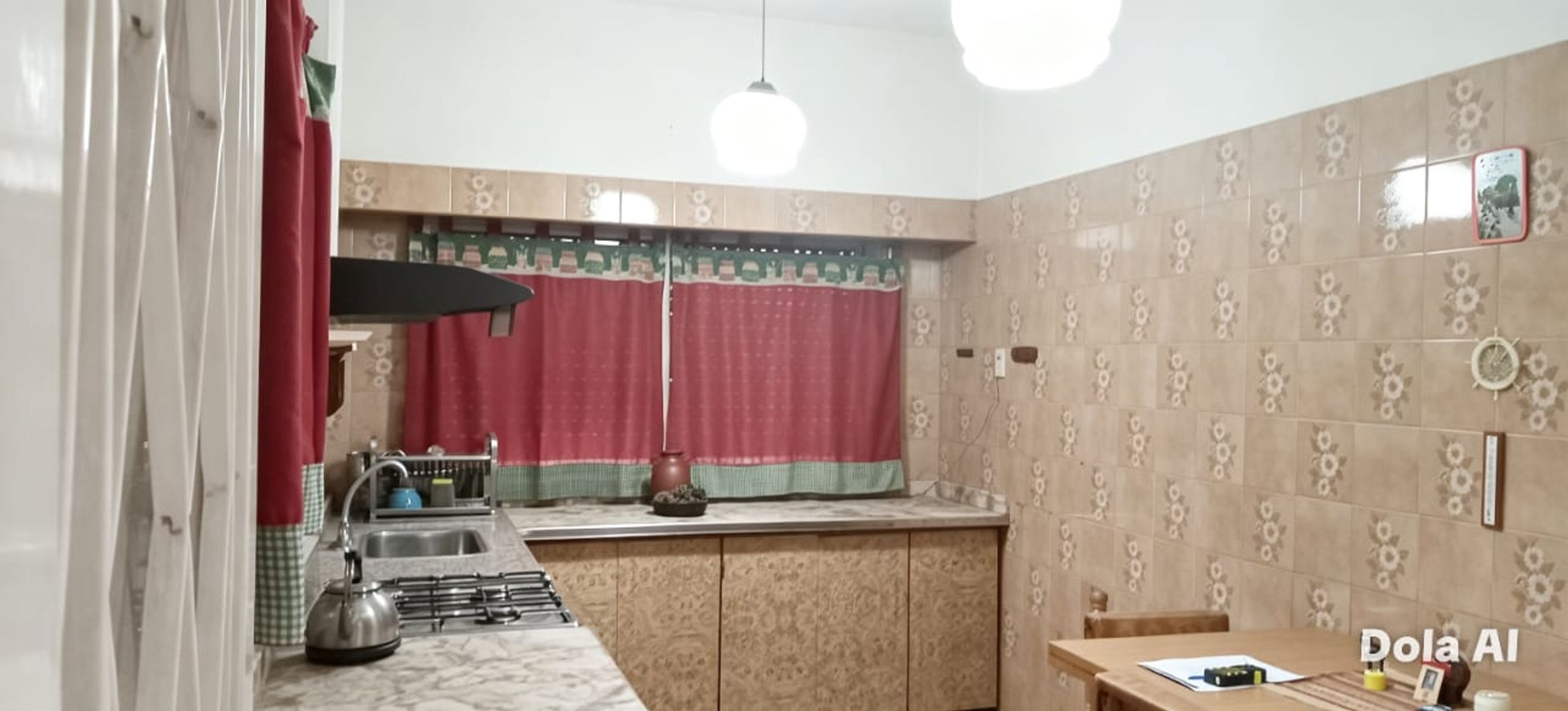 ¡ESQUINA ÃNICA EN MADERO 224m2 - 2 CASAS EN 1 LOTE - 6 Ambientes - Garage Cubiero y Una entrada de auto + Terraza + Patio con Parrilla - 18
