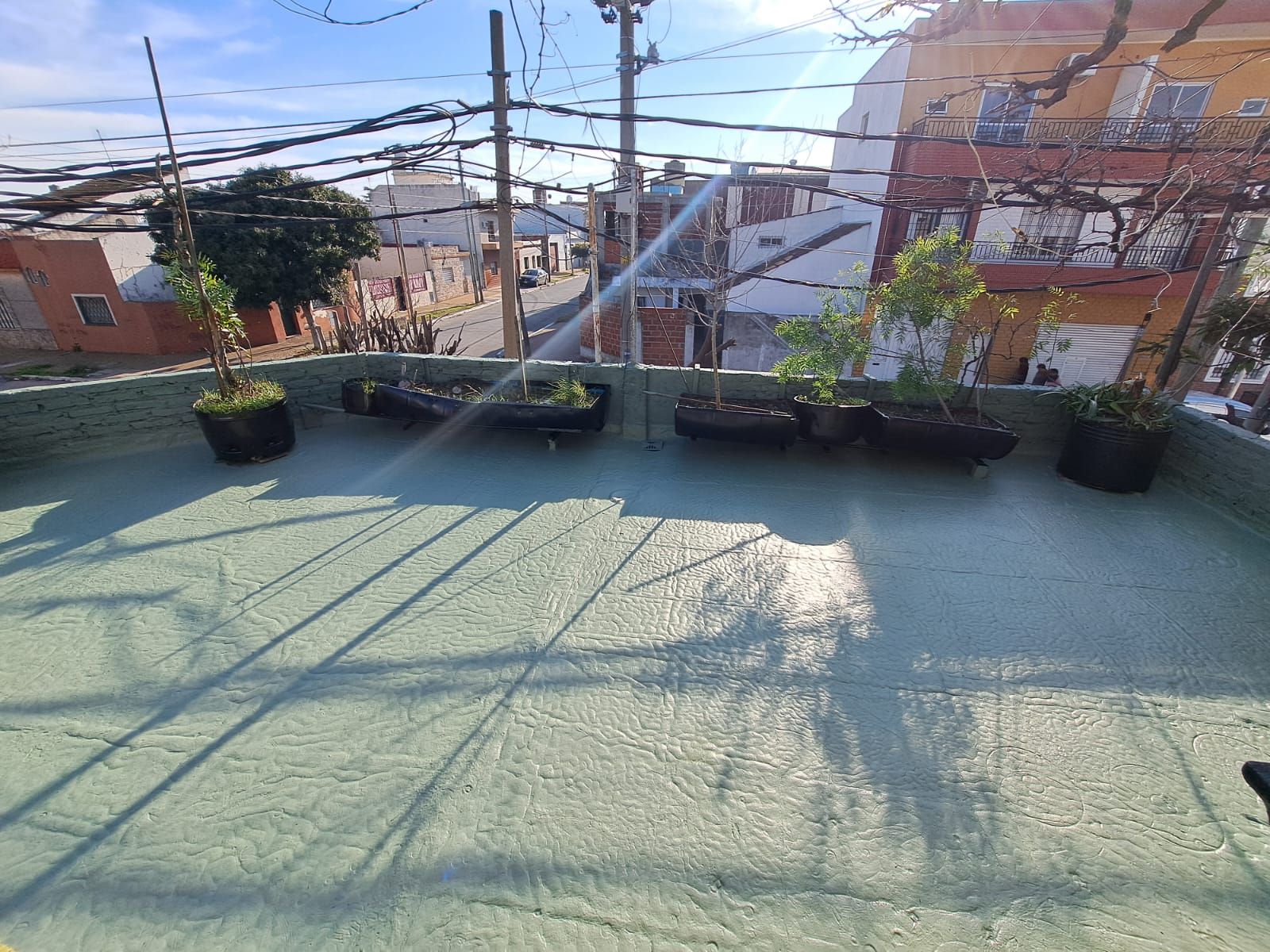 ¡ESQUINA ÃNICA EN MADERO 224m2 - 2 CASAS EN 1 LOTE - 6 Ambientes - Garage Cubiero y Una entrada de auto + Terraza + Patio con Parrilla - 19