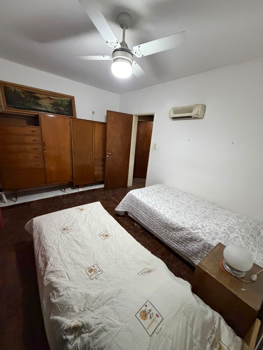 ¡ESQUINA ÃNICA EN MADERO 224m2 - 2 CASAS EN 1 LOTE - 6 Ambientes - Garage Cubiero y Una entrada de auto + Terraza + Patio con Parrilla - 29