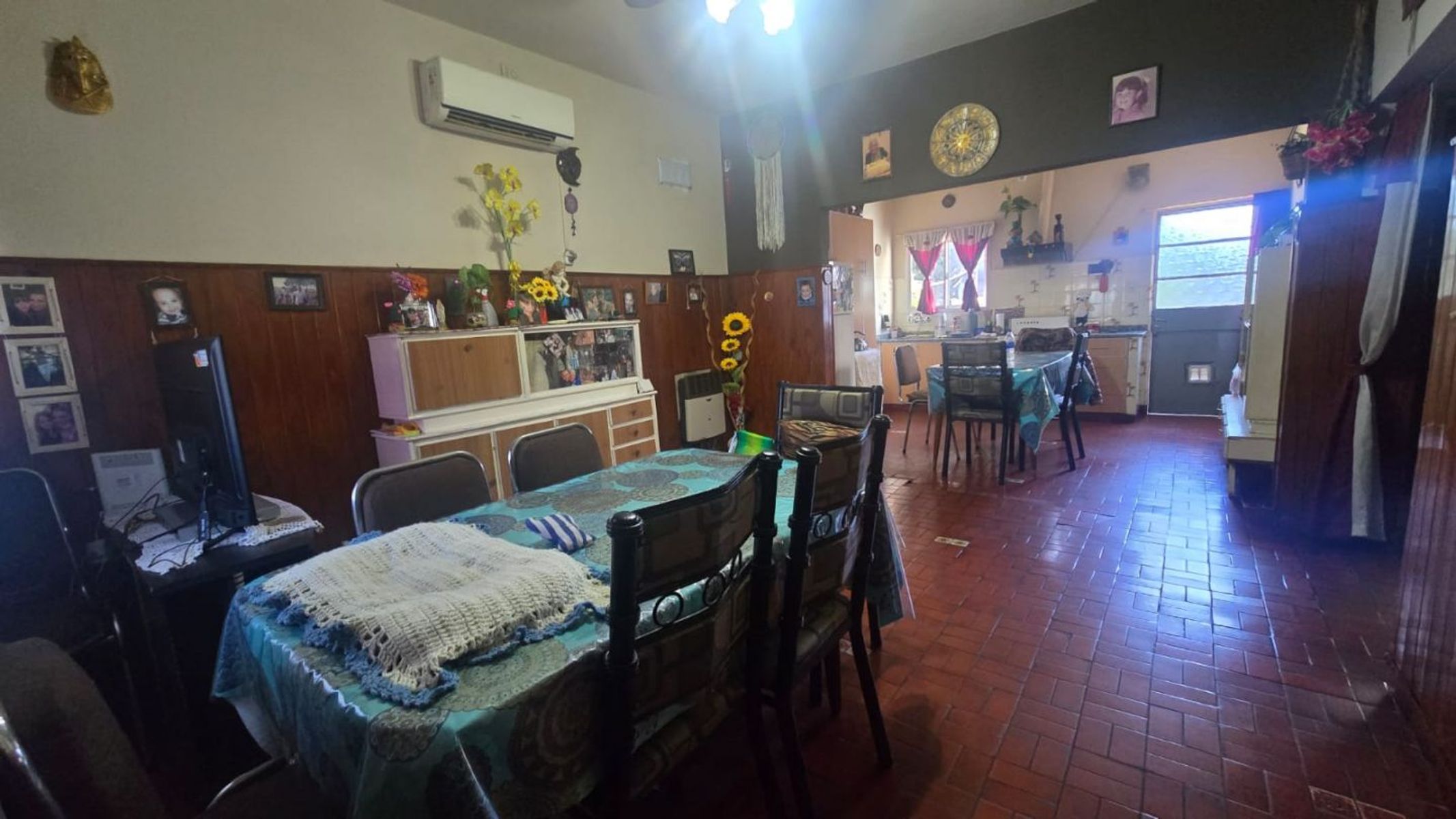CASA DE 3 AMBIENTES CON AMPLIO PARQUE Y ENTRADA PARA VARIOS AUTOS - 6
