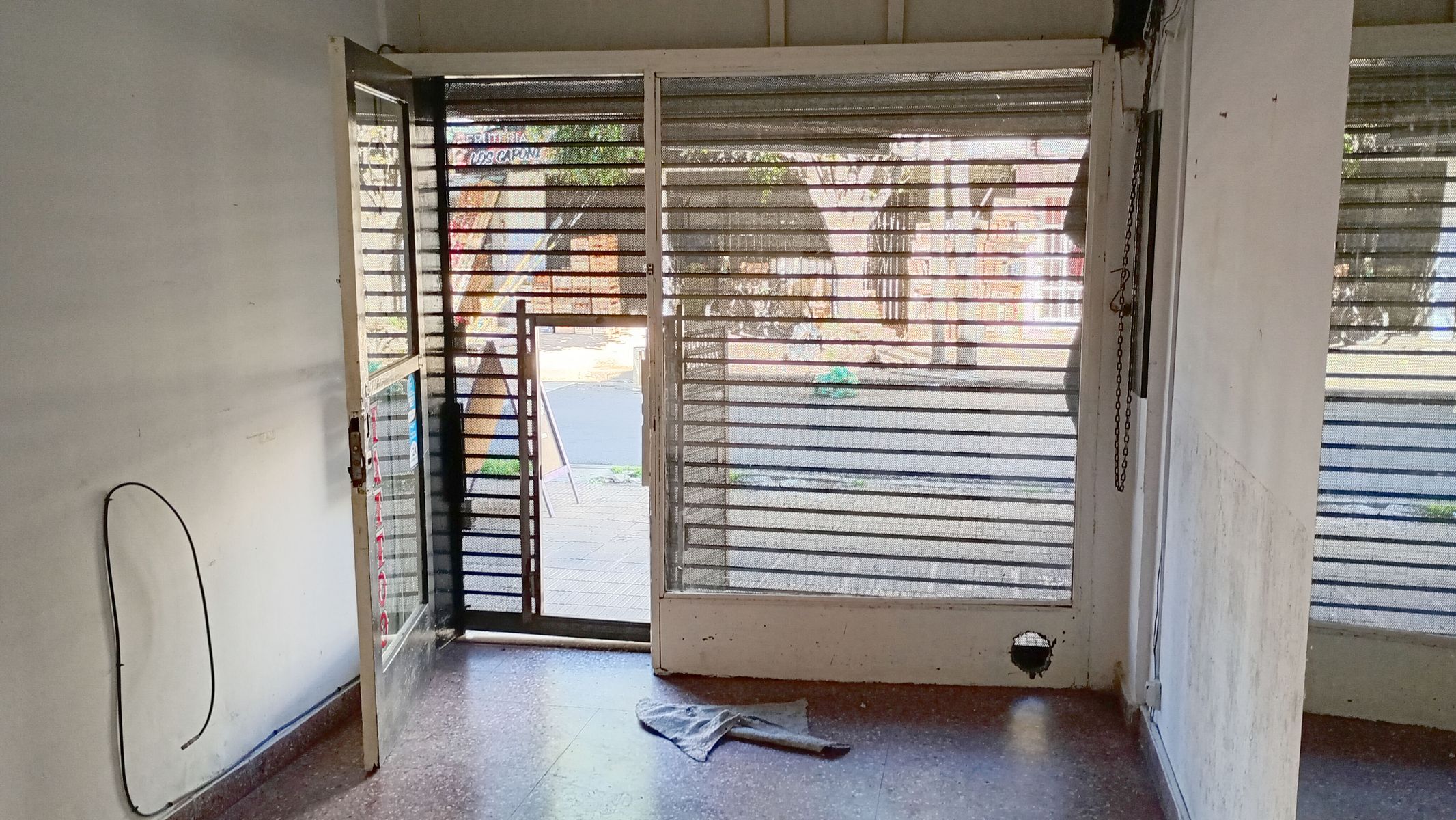 ALQUILER Local Comercial a metros de Av. Crovara — foto 6