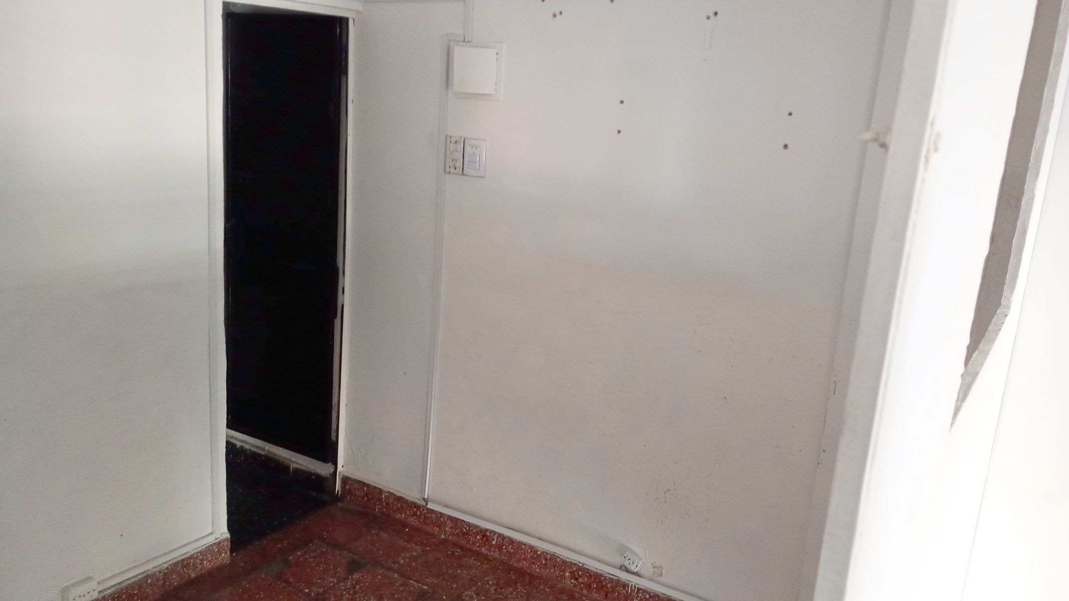ALQUILER Local Comercial a metros de Av. Crovara — foto 8