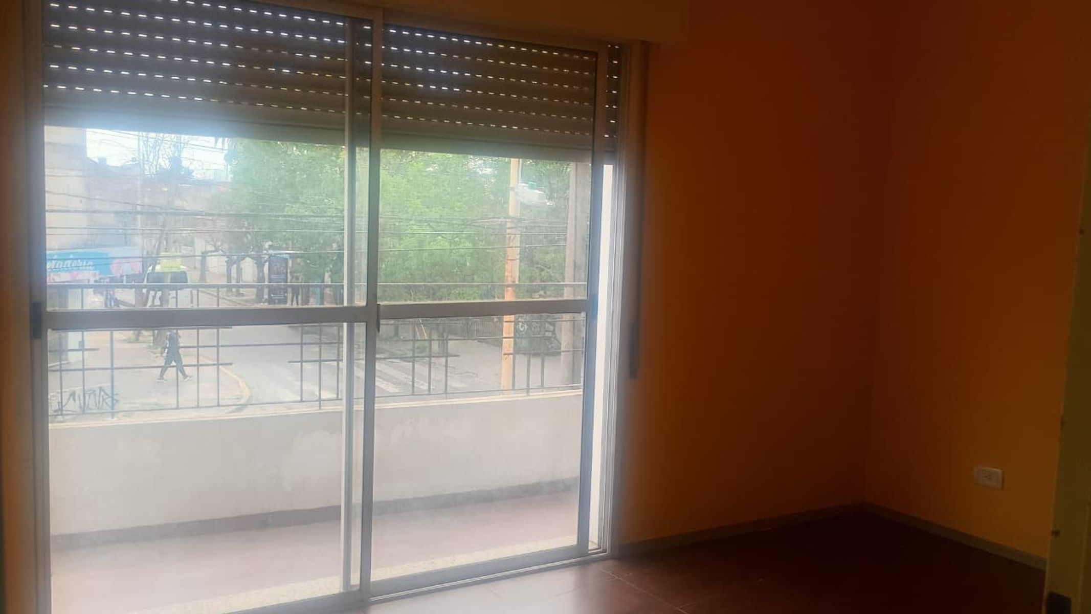 ALQUILER Departamento 2 ambientes 1º piso al frente con balcón - 10